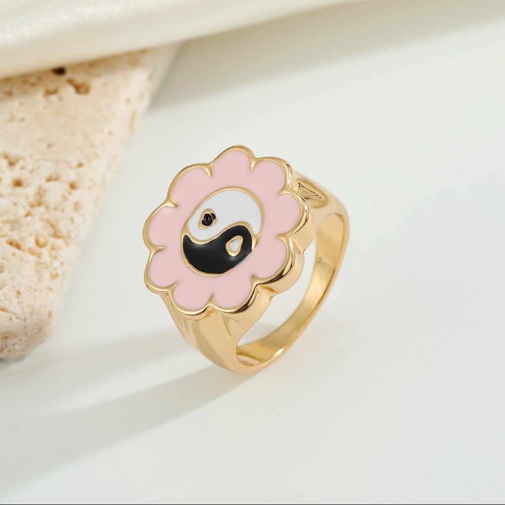 flower yin yang ring